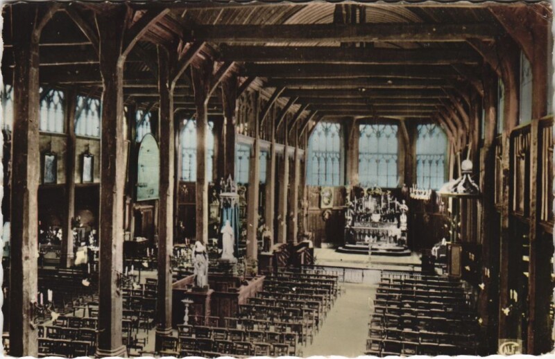 Carte postale ancienne Honfleur Interieur de l'Eglise à Honfleur
