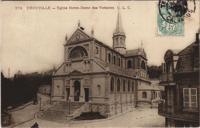 Carte postale ancienne Trouville-sur-Mer Eglise Notre-Dame des Victoires à Trouville-sur-Mer