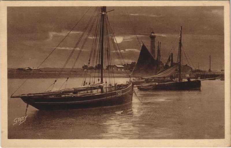 Carte postale ancienne Ouistreham Riva-Bella - Les Bateaux Pilotes dans le Port à Ouistreham