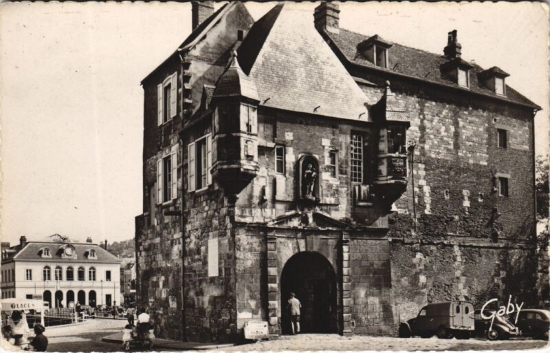 Carte postale ancienne Honfleur La Lieutenance à Honfleur