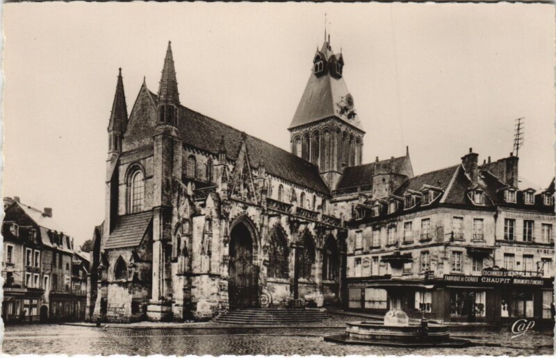 Carte postale ancienne Falaise Eglise Saint-Gervais à Falaise