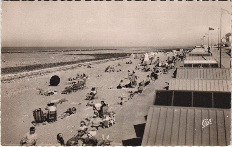 Carte postale ancienne Langrune-sur-Mer La Plage à Langrune-sur-Mer