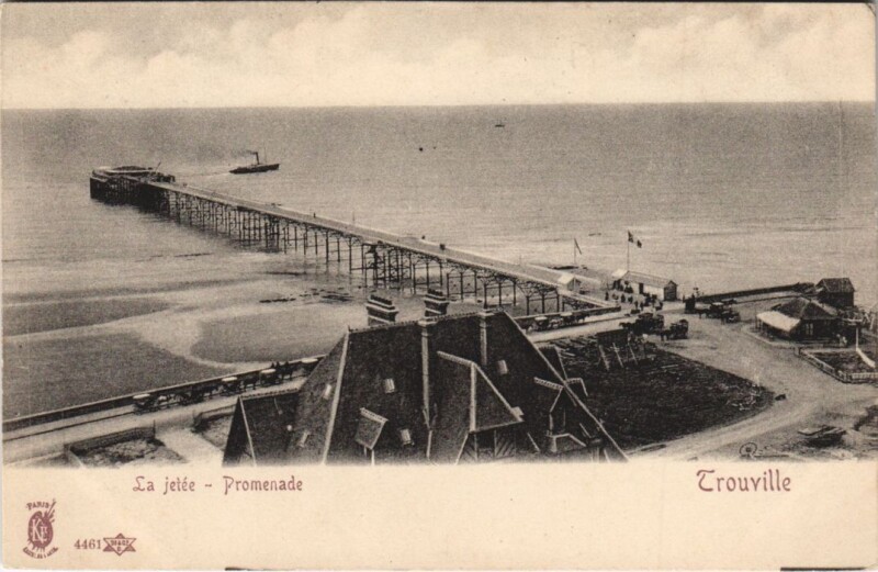 Carte postale ancienne Trouville-sur-Mer La Jetee Promenade à Trouville-sur-Mer