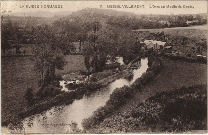 Carte postale ancienne Mesnil-Villement L'Orne au Moulin de Danney