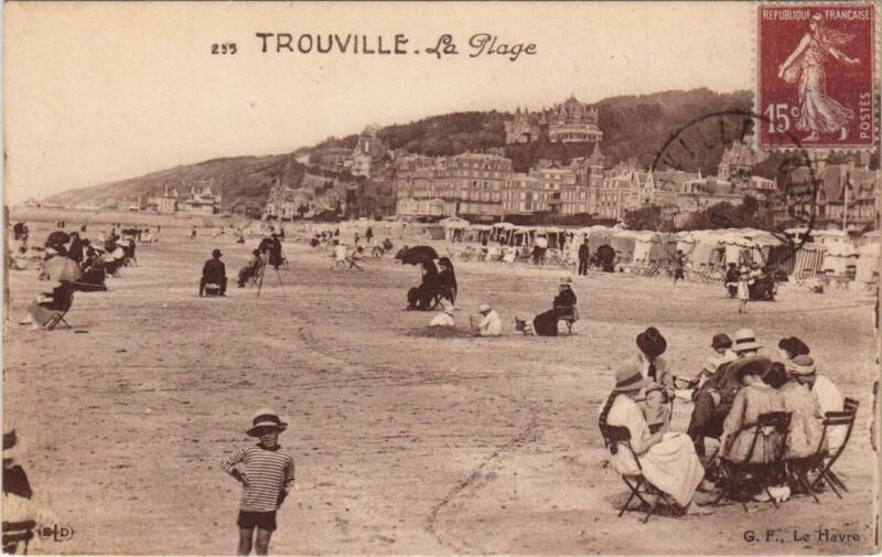 Carte postale ancienne Trouville-sur-Mer La Plage à Trouville-sur-Mer