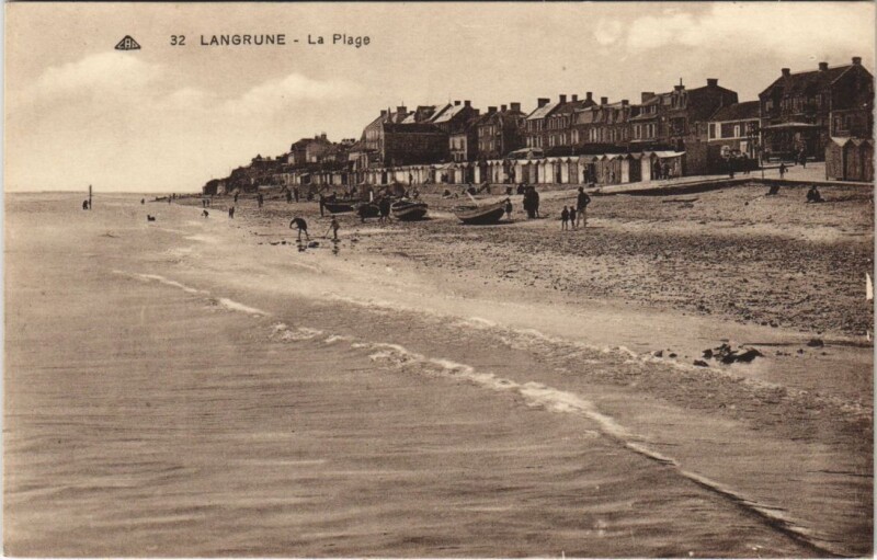 Carte postale ancienne Langrune-sur-Mer La Plage à Langrune-sur-Mer