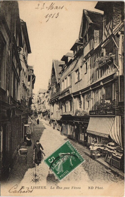 Carte postale ancienne Lisieux La Rue aux Fevres à Lisieux
