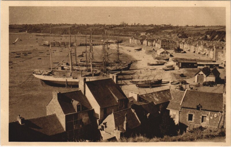 Carte postale ancienne Cancale La Houle Port à Cancale