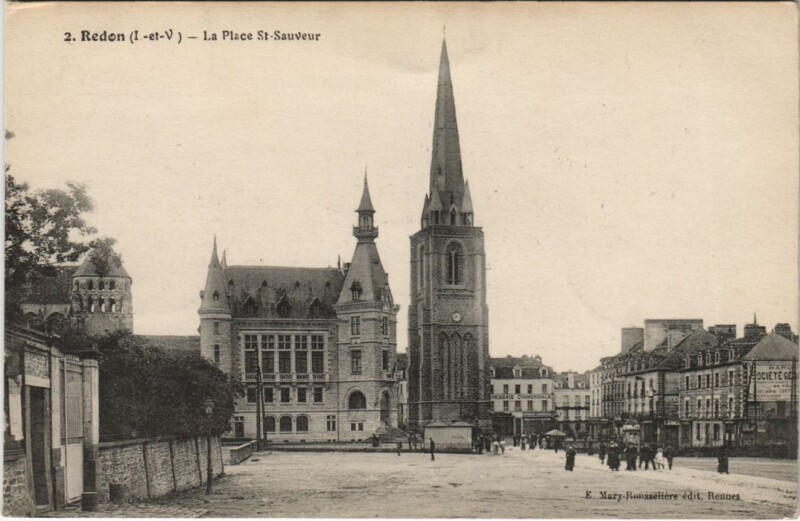 Carte postale ancienne Redon La Place Saint-Sauveur à Redon
