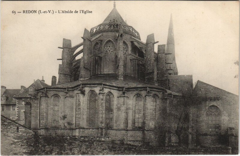 Carte postale ancienne Redon L'Abside de l'Eglise à Redon