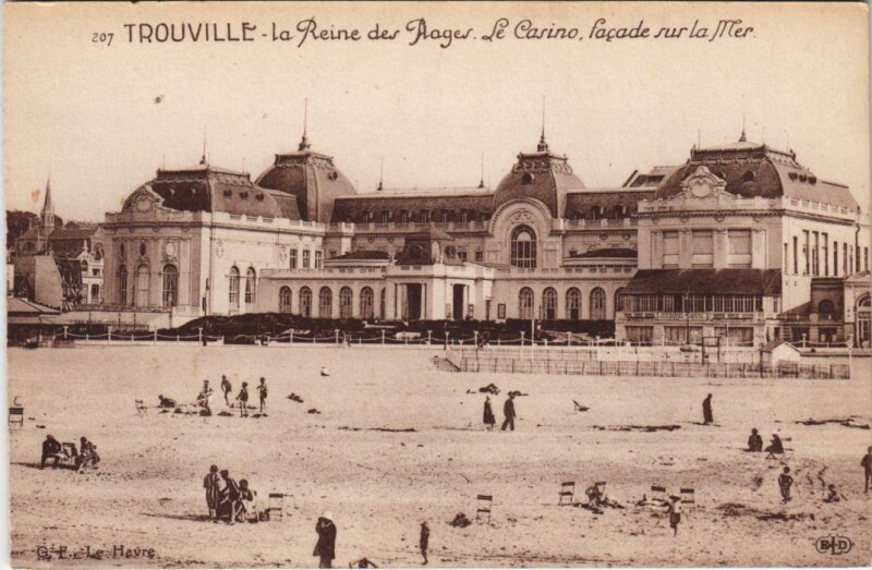 Carte postale ancienne Trouville Le Casino