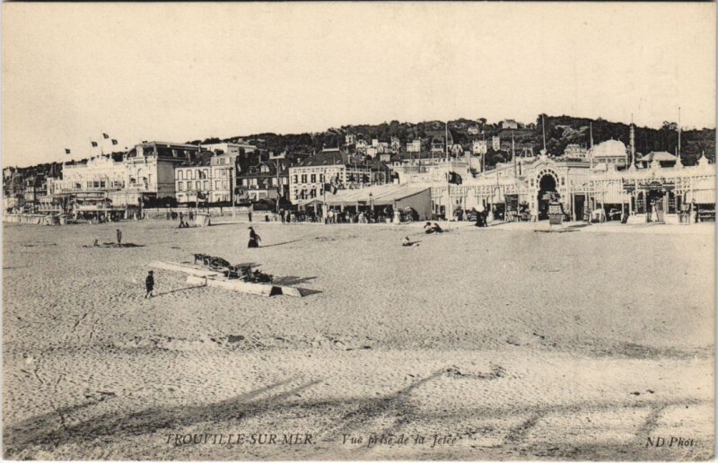 Carte postale ancienne Trouville vue prise de la Jetee