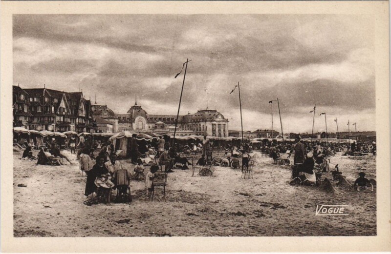 Carte postale ancienne Trouville La Plage