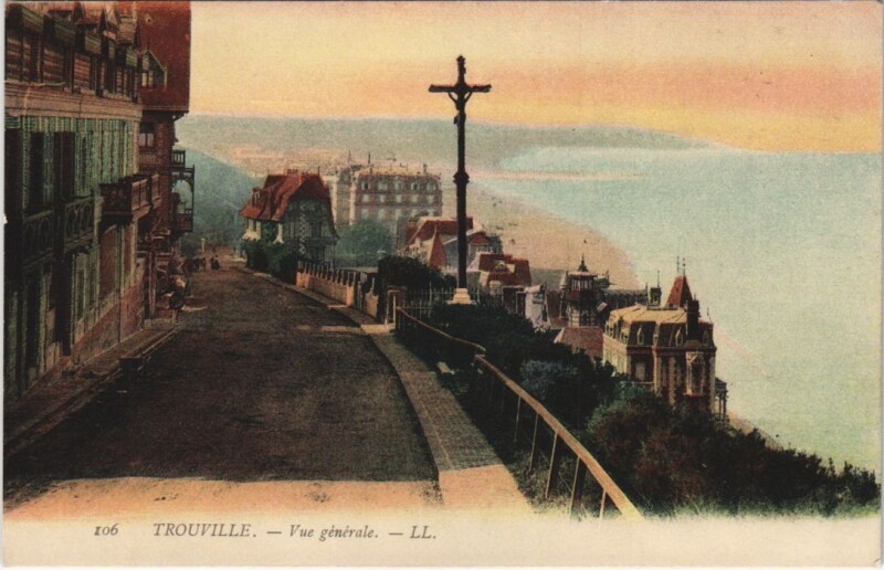 Carte postale ancienne Trouville vue generale