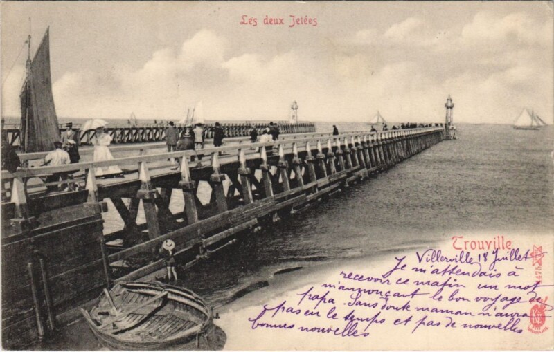 Carte postale ancienne Trouville Les deux Jetees