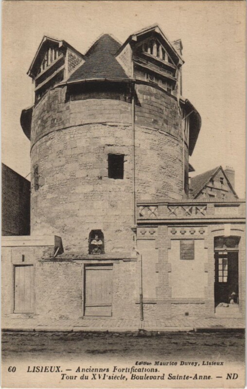 Carte postale ancienne Lisieux Tour du XVIe siecle à Lisieux