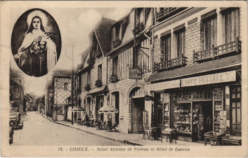 Carte postale ancienne Lisieux Saint-Antoine de Padoue et Hotel de Lisieux à Lisieux