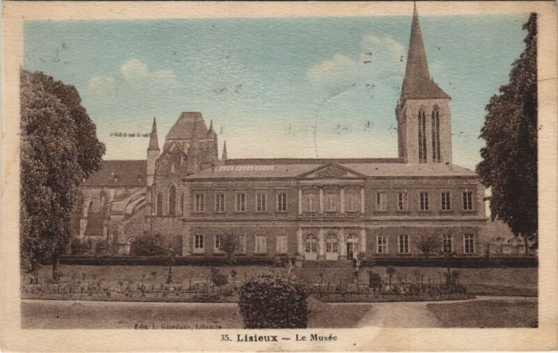 Carte postale ancienne Lisieux Le Musee à Lisieux