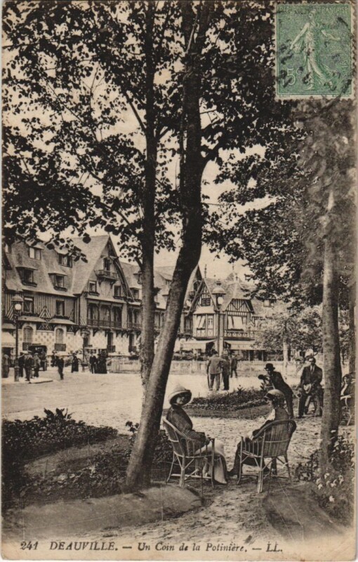 Carte postale ancienne Deauville un coin de la Potiniere à Deauville