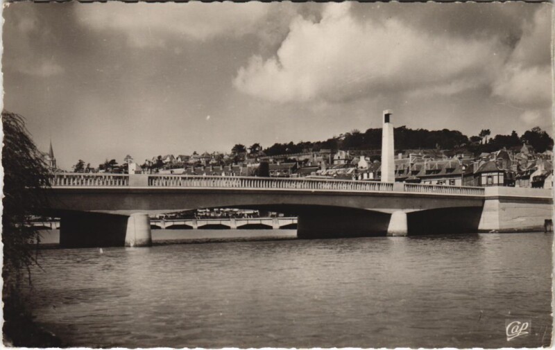 Carte postale ancienne Deauville Le nouveau Port à Deauville