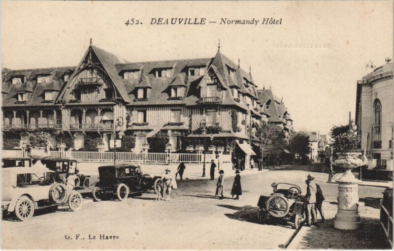 Carte postale ancienne Deauville Normandy Hotel à Deauville