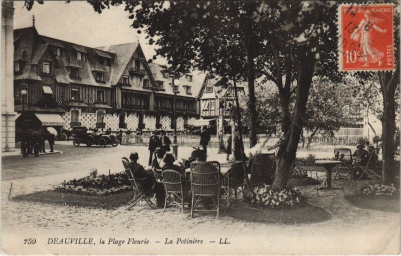 Carte postale ancienne Deauville La Potiniere à Deauville