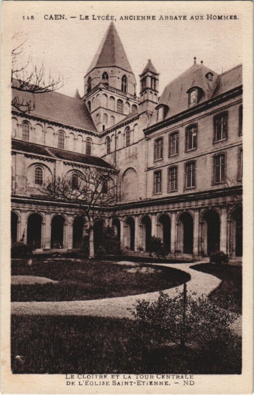 Carte postale ancienne Caen Eglise Saint Etienne ,le cloitre et Tour Centrale