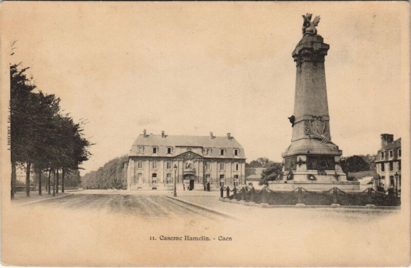 Carte postale ancienne Caen Caserne Hamelin