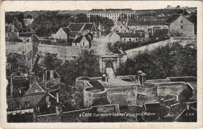 Carte postale ancienne Caen vue vers le Chateau