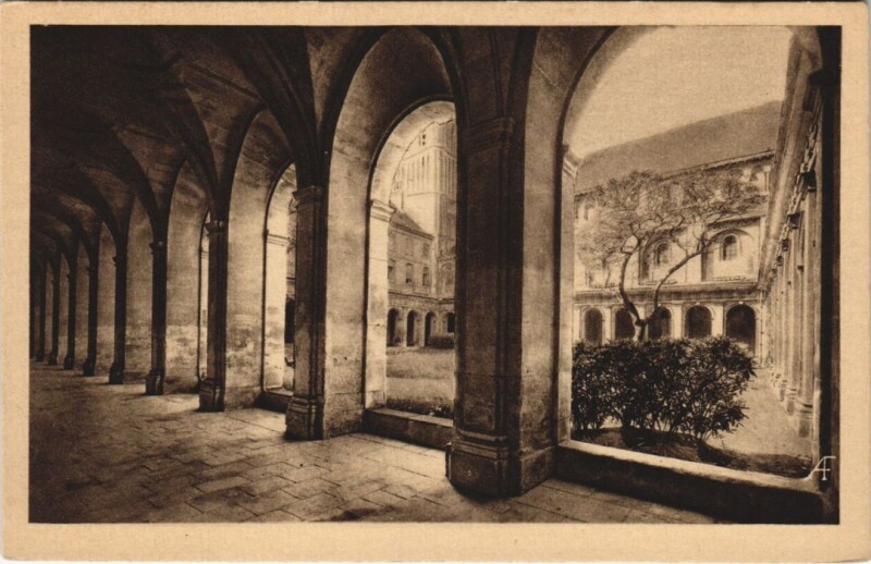 Carte postale ancienne Caen Lycee Malherbe,le Cloitre