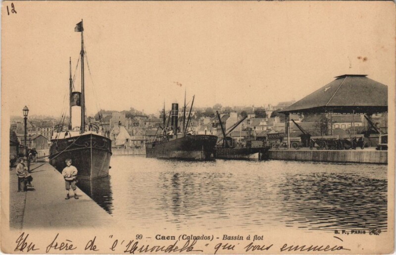 Carte postale ancienne Caen Bassin a flot