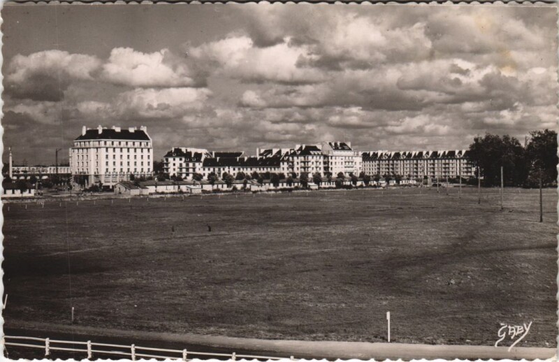 Carte postale ancienne Caen Champ de Courses, Hotel Malherbe