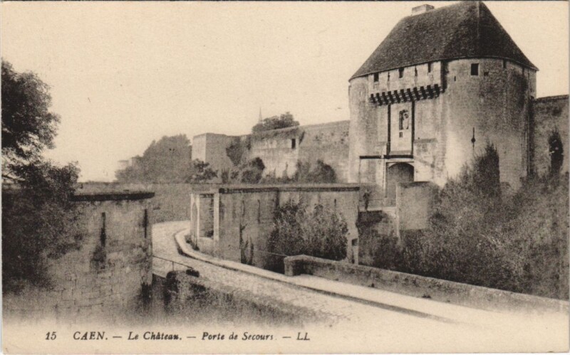 Carte postale ancienne Caen Porte de Secours