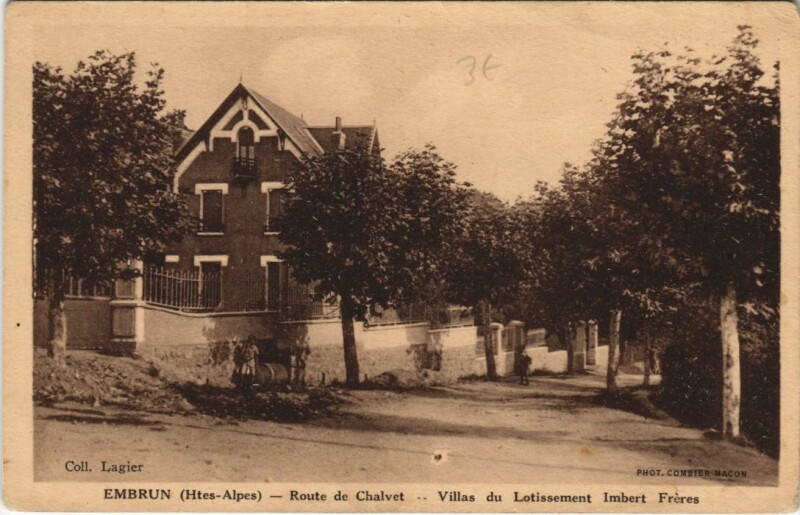 Carte postale ancienne Embrun Villas du Lotissement Imbert Freres France à Embrun