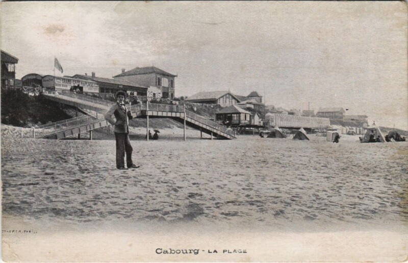 Carte postale ancienne Cabourg La Plage à Cabourg