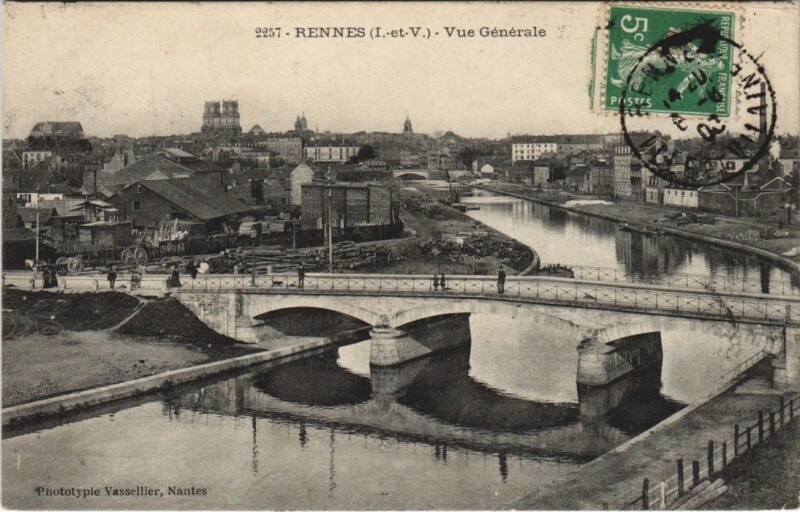 Carte postale ancienne Rennes vue generale à Rennes