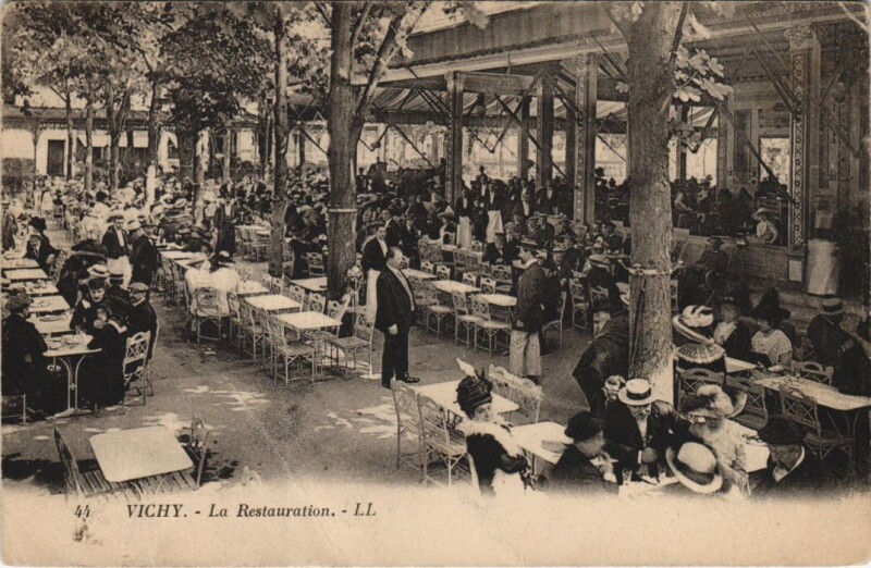 Carte postale ancienne Vichy La Restauration France à Vichy