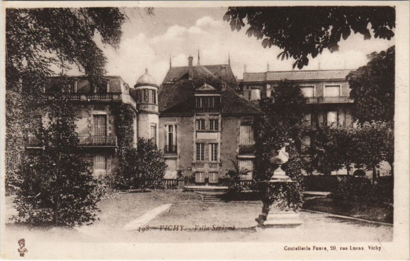 Carte postale ancienne Vichy Villa Sevigne France à Vichy