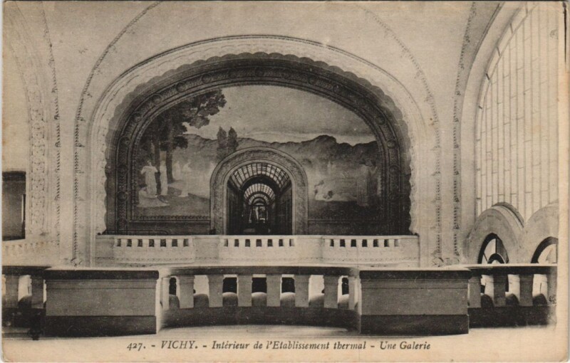 Carte postale ancienne Vichy Interieur de l'Etablissement thermal France à Vichy
