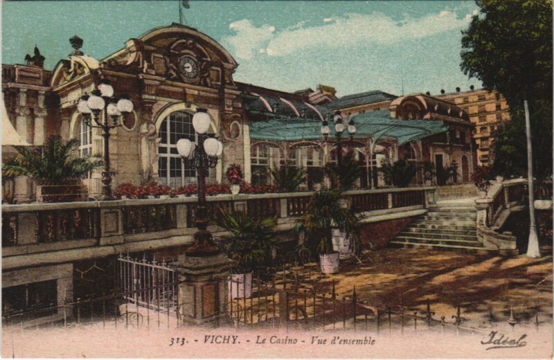 Carte postale ancienne Vichy Le Casino, Vue d'ensemble France à Vichy