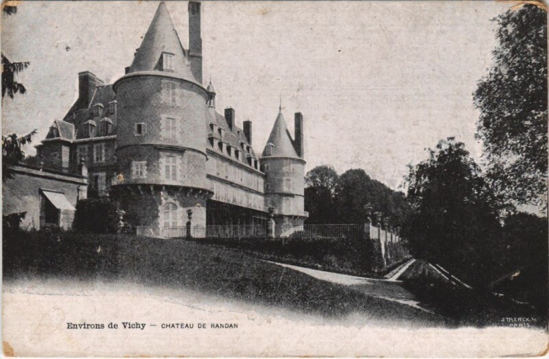 Carte postale ancienne Env. De Vichy Chateau de Randan à Vichy
