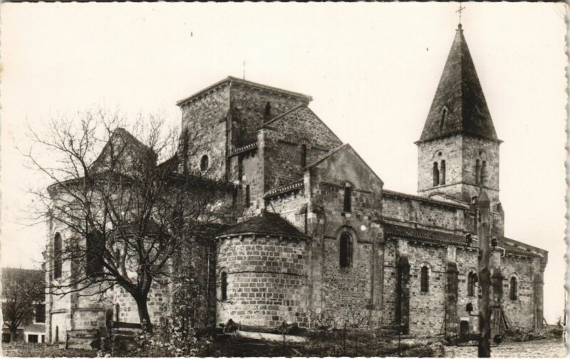 Carte postale ancienne Saint-Desire Eglise Romane