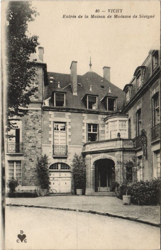 Carte postale ancienne Vichy Entree de la Maison de Madame de Sevigne à Vichy