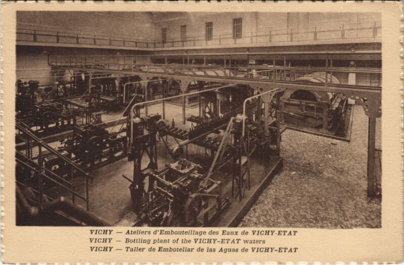 Carte postale ancienne Vichy Ateliers d'Embouteillage des Eaux de Vichy-Etat à Vichy