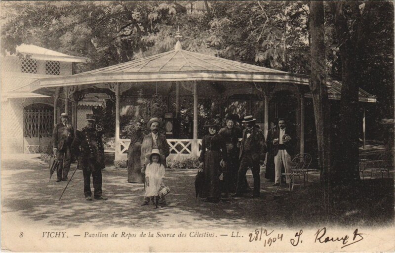 Carte postale ancienne Vichy Pavillon de Repos de la Source des Celestins à Vichy