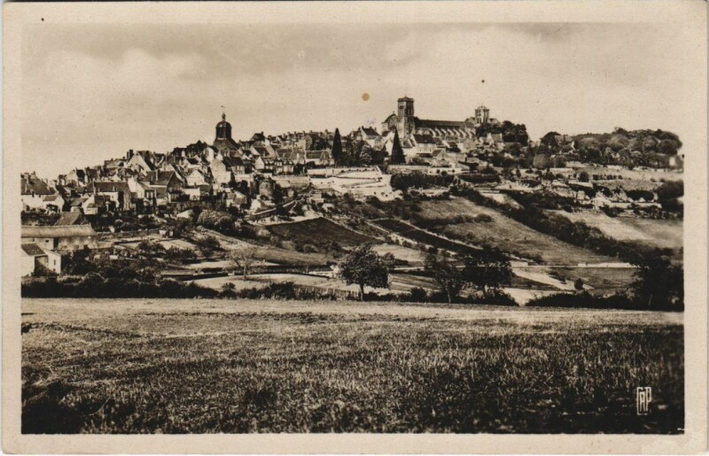 Carte postale ancienne Vezelay Vue Generale