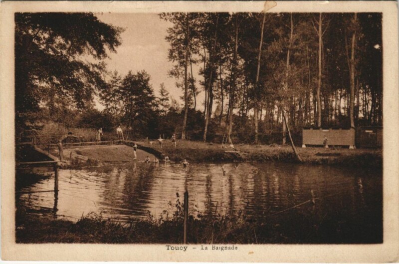 Carte postale ancienne Toucy La Baignade à Toucy