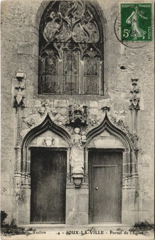 Carte postale ancienne Joux-la-Ville Portail de l'Eglise à Joux-la-Ville
