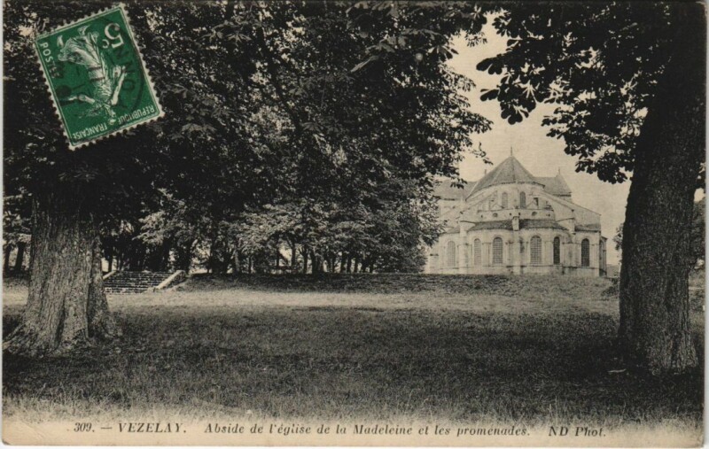 Carte postale ancienne Vezelay Abside de l'eglise de la Madeleine France