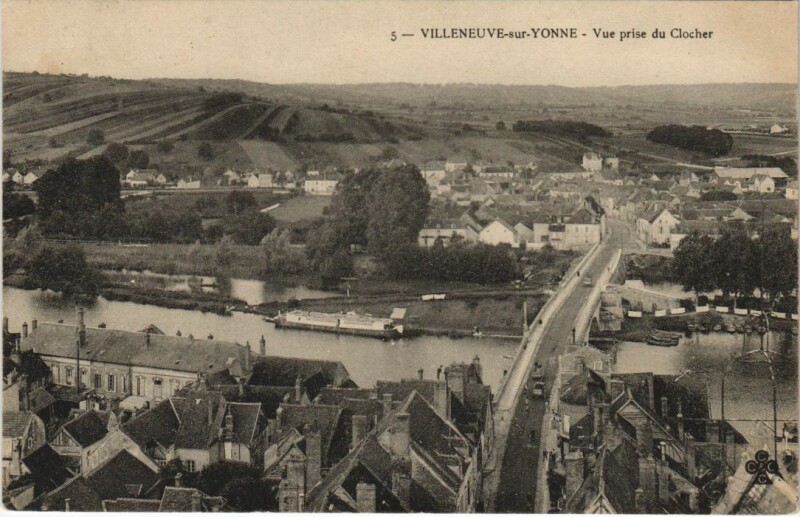 Carte postale ancienne Champigny sur Yonne Vue prise du Clocher France à Champigny